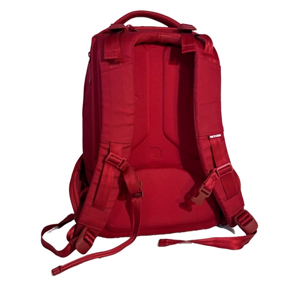 Incase ICON Backpack 23L Signal Red Backpack Modern Design Durable - Picture 3 of 11